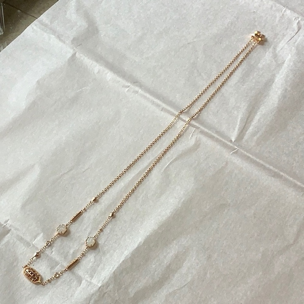 Kendra Scott Maddie necklace